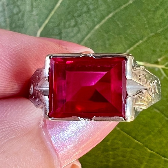 VINTAGE ART DECO 14K WHITE GOLD EMERALD CUT SYNTHETIC RUBY RING UNISEX MEN WOMAN - Picture 2 of 16